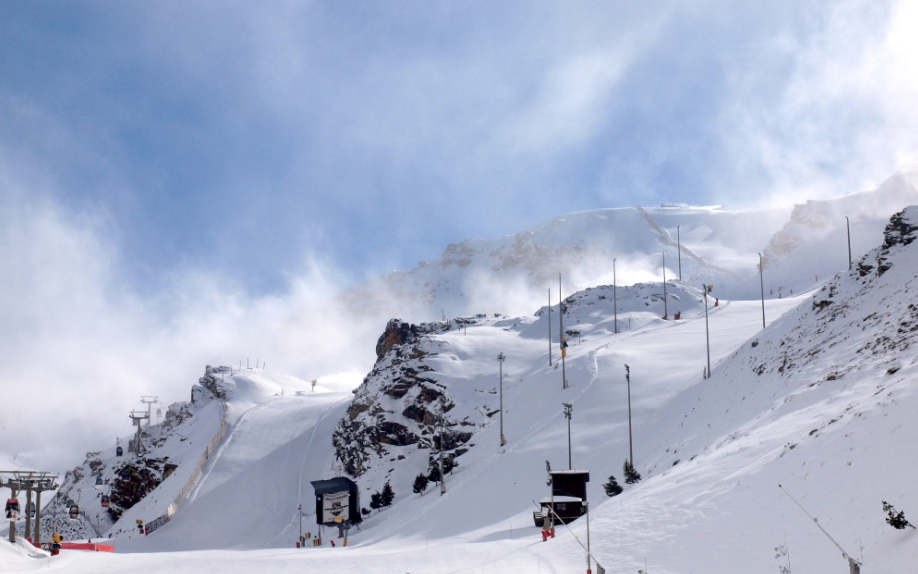 SIERRA NEVADA ALCANZA LOS 95 KILÓMETROS DE SUPERFICIE ESQUIABLE